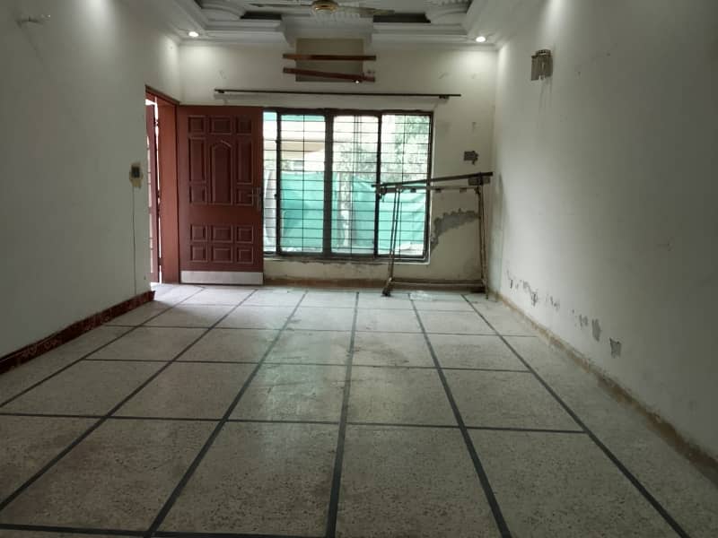 1 Kanal Single Storey House For Rent 9