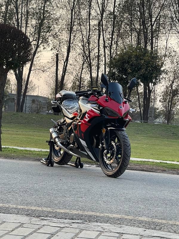 ducatti 400 cc 1