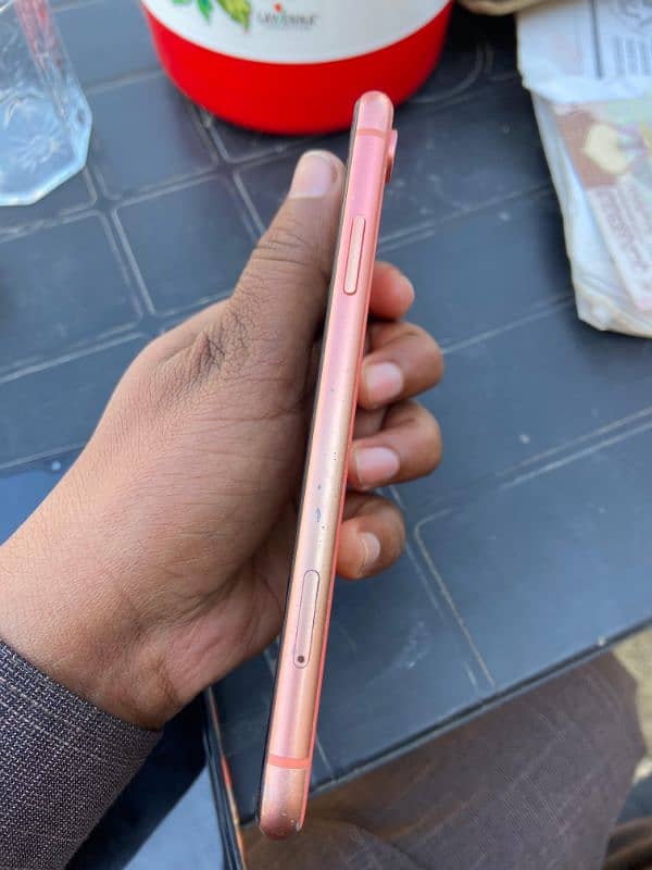 iphone XR 64GB NON PTA Factory Unlock 3