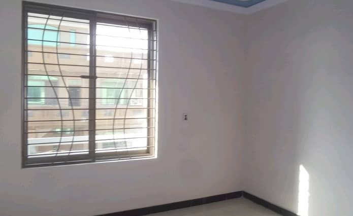 Ready To Buy A Flat 500 Square Feet In G-9 Markaz 4