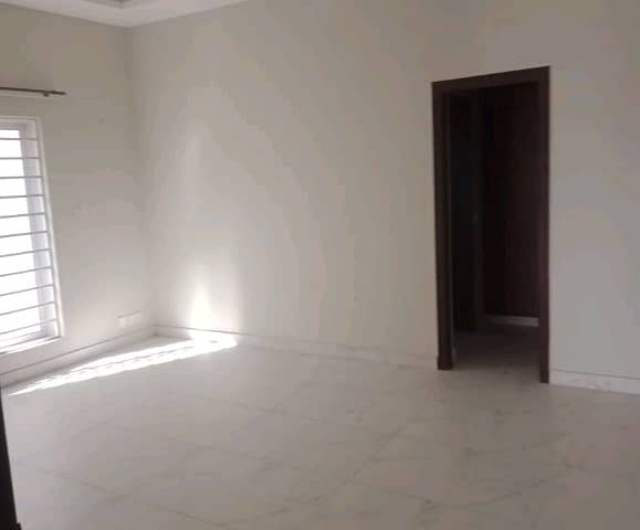 Highly-Desirable 500 Square Feet Flat Available In G-9 Markaz 0