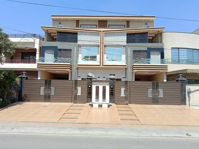 10 Marla House Is Available For Sale In Gulshan-e-Lahore 65 Feet Road 9