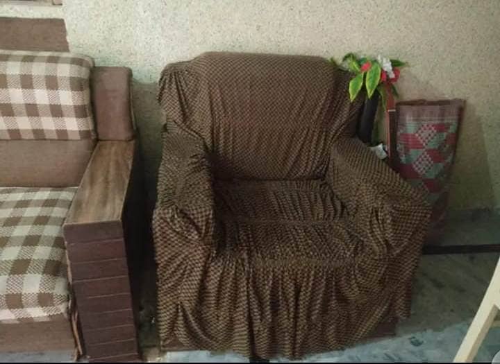 5 SEATER SOFA SET FOR SALE 2