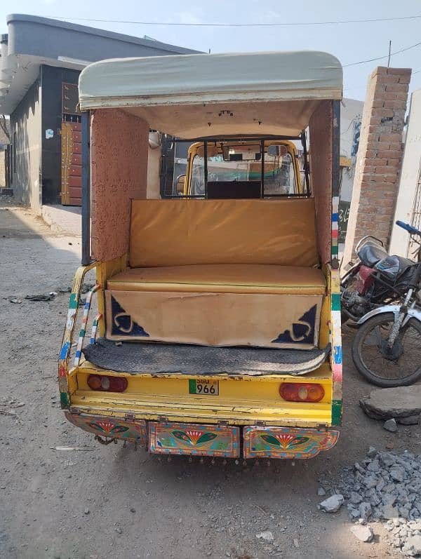 rozgar auto rikshaw 1