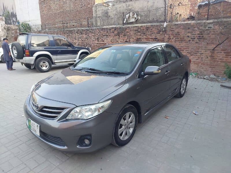 Toyota Altis Grande 2013 5