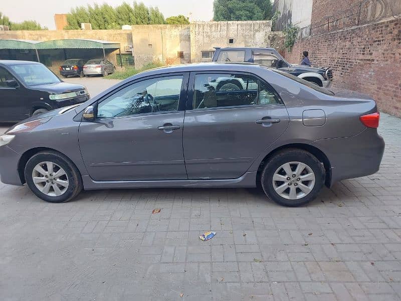 Toyota Altis Grande 2013 16