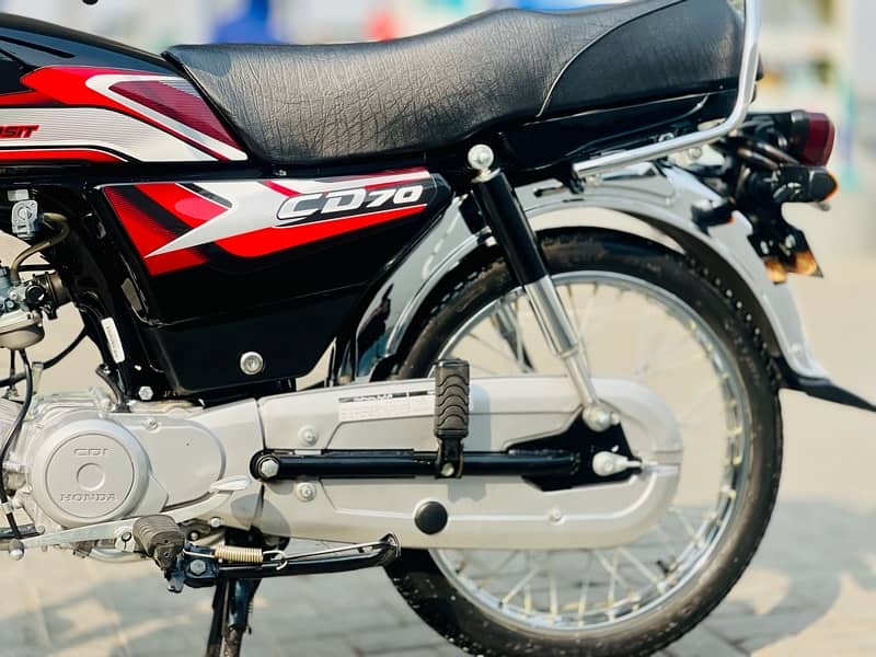 Honda CD 70 2025 1