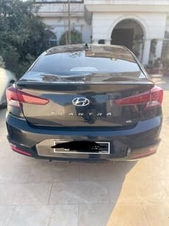 Hyundai Elantra 2024