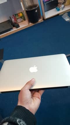 MacBook 2015 battery backup upto 6 hours