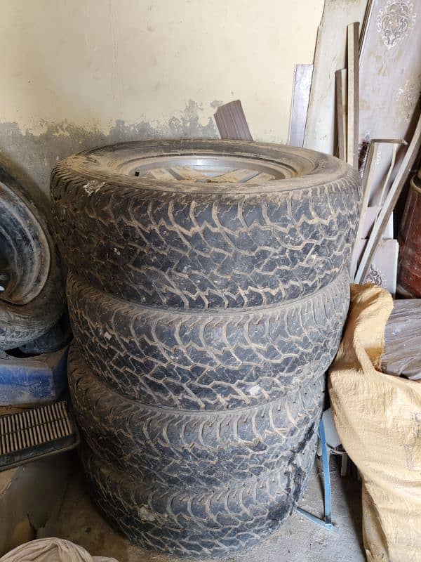 Toyota Surf rim tyre 0