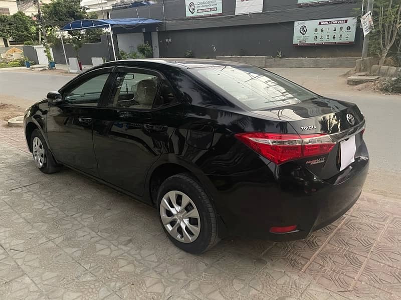 Toyota Corolla XLI Automatic 2018 1