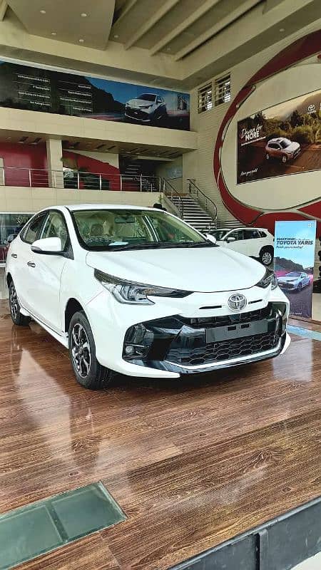 Toyota Yaris GLI 1.3 A/T Facelift  2025 0