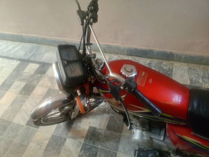 Honda CG 125 2014 3