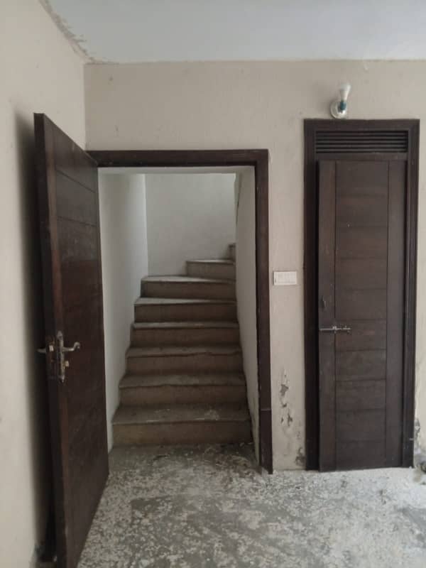 1 Kanal Upper Portion Available For Rent In Sarwar Road. 14