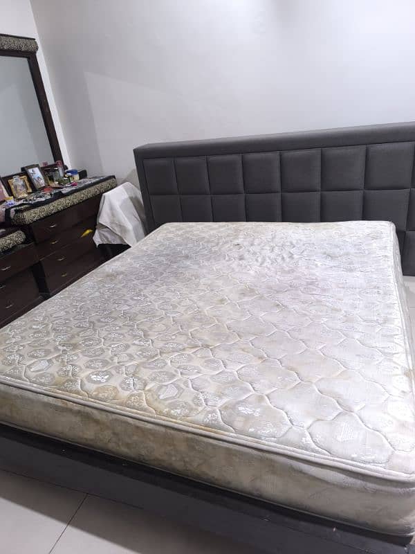 pure wood double bed with hight quality back pading 2