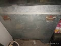 Metal Trunk - Peti For Sale