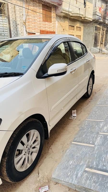 Honda City Aspire 1.5 Automatic 2018 model registered in 2019 3