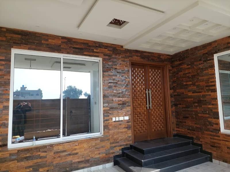 10 Marla Brand New House For Rent MODEL CITY 1 FAISALABAD VIP LOCATION Park Facing 14