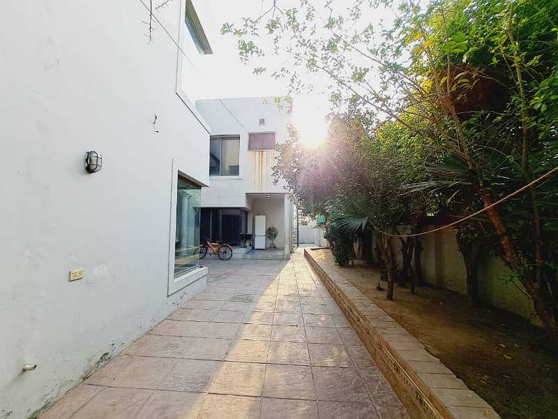 2 Kanal Full House For Sale In DHA Phase 5 A Block 2