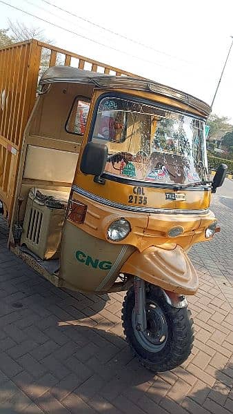 Tez Raftar loader rickshaw 1