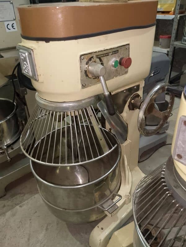 dough mixer 3kg 5kg 7kg 10kg 15kg 20kg spiral pizza oven fryer table 3