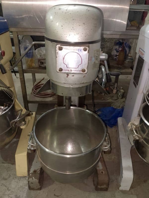 dough mixer 3kg 5kg 7kg 10kg 15kg 20kg spiral pizza oven fryer table 4