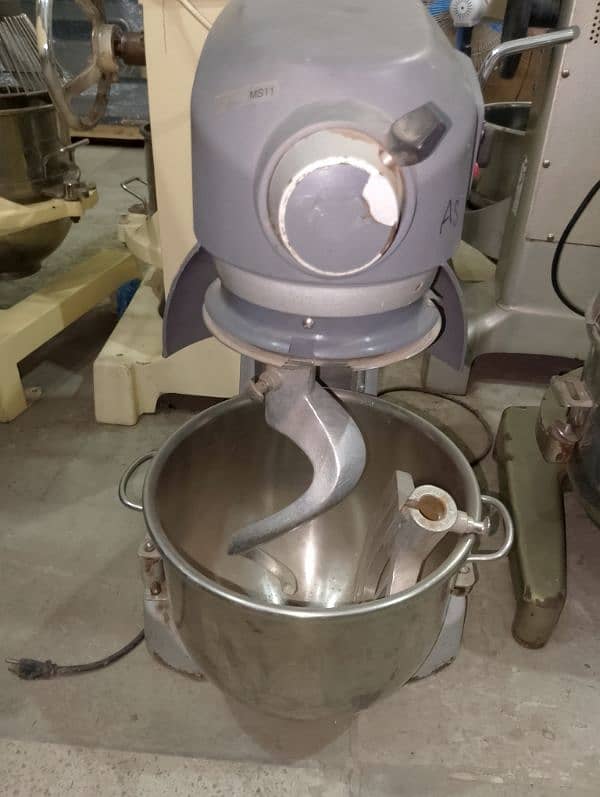 dough mixer 3kg 5kg 7kg 10kg 15kg 20kg spiral pizza oven fryer table 9