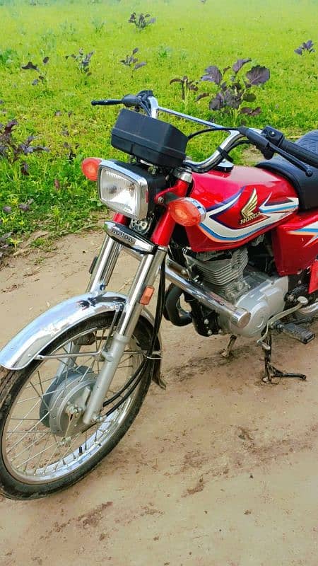 Honda 125 2016 model for sale WhatsApp number 03314594754) 1