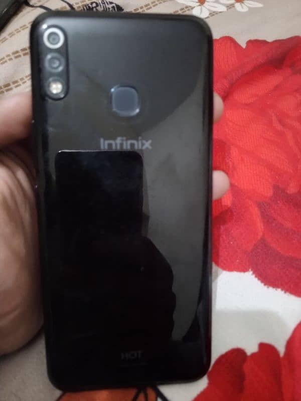 Infinix Hot 8 lite 1