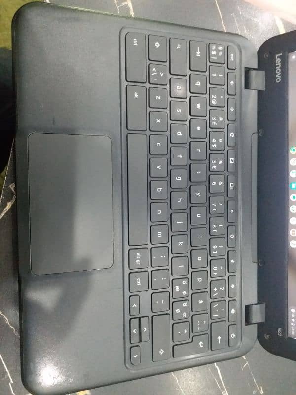 Lenovo chrome book N22 2