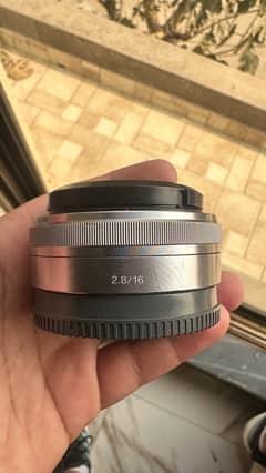 Sony 16mm Pancake Lens