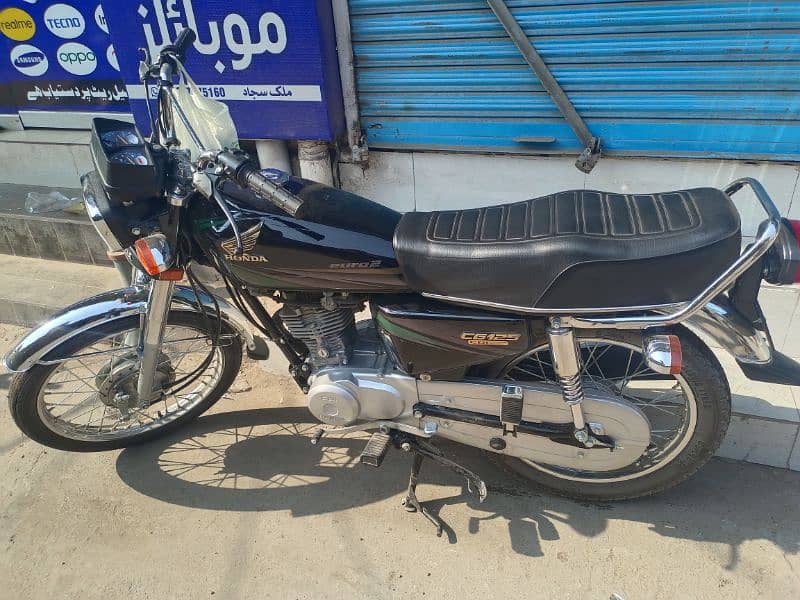 Honda 125 2014 model hy bilkul new hy 0