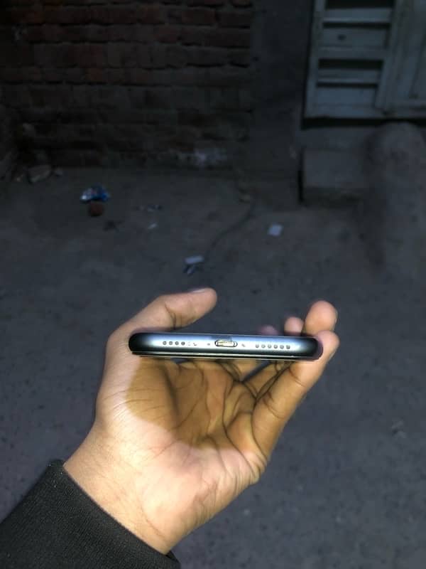 iPhone 11 128gb exchange possible 5