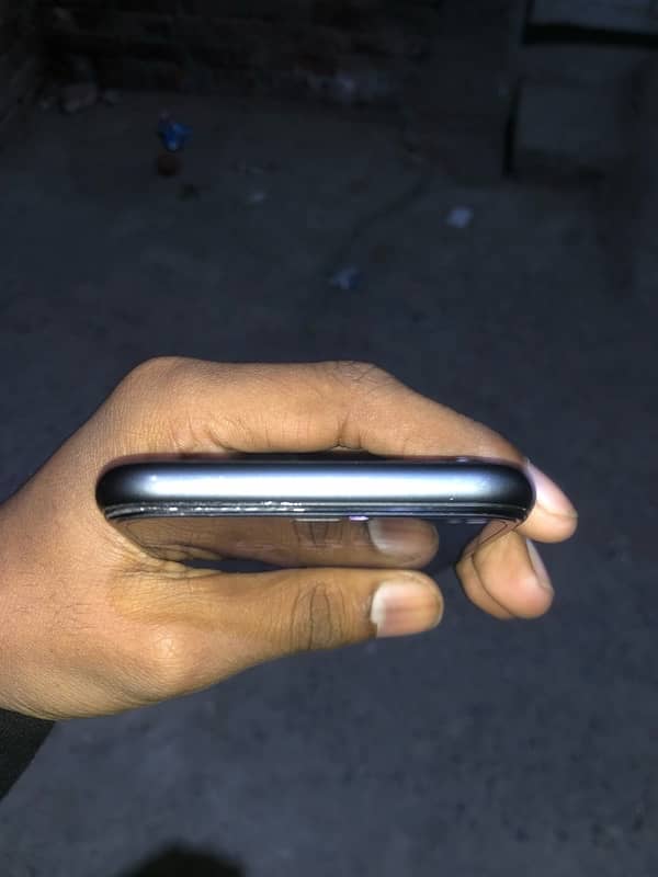 iPhone 11 128gb exchange possible 7