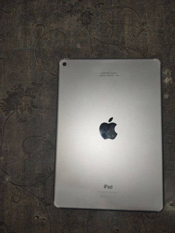 Apple Air 2 tablet 1