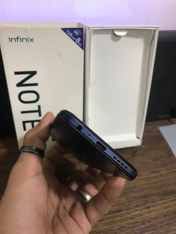 Infinix Note 12 (8/128 GB) 3