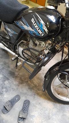 Bike only 19000 km running.  1st owner like new Jus 350k