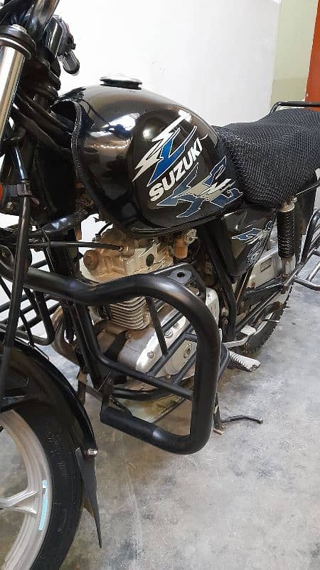 Bike only 19000 km running.  1st owner like new Jus 350k 15