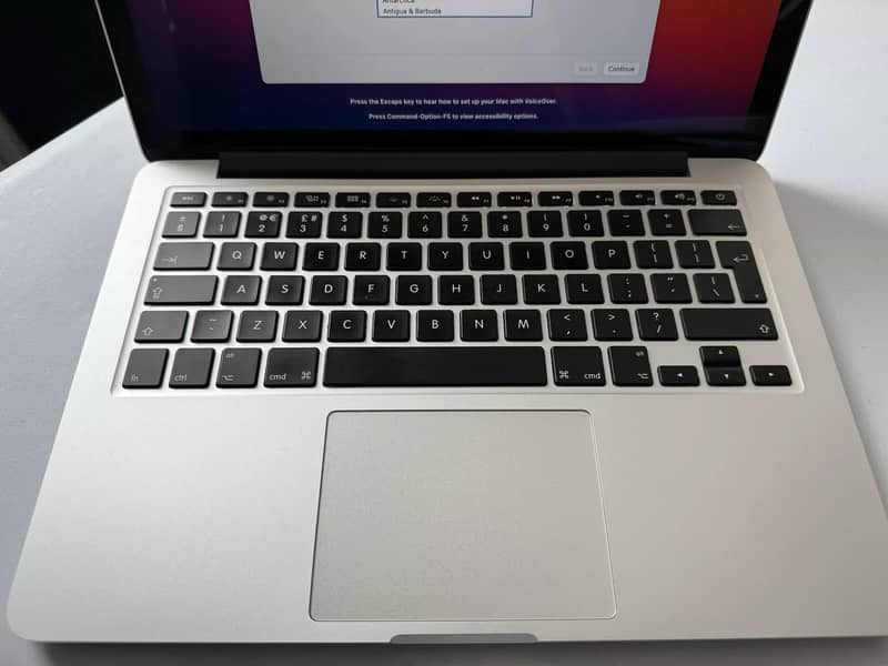 New Macbook Pro 13" 2013 - Miracle New - 10/10 Lush 13