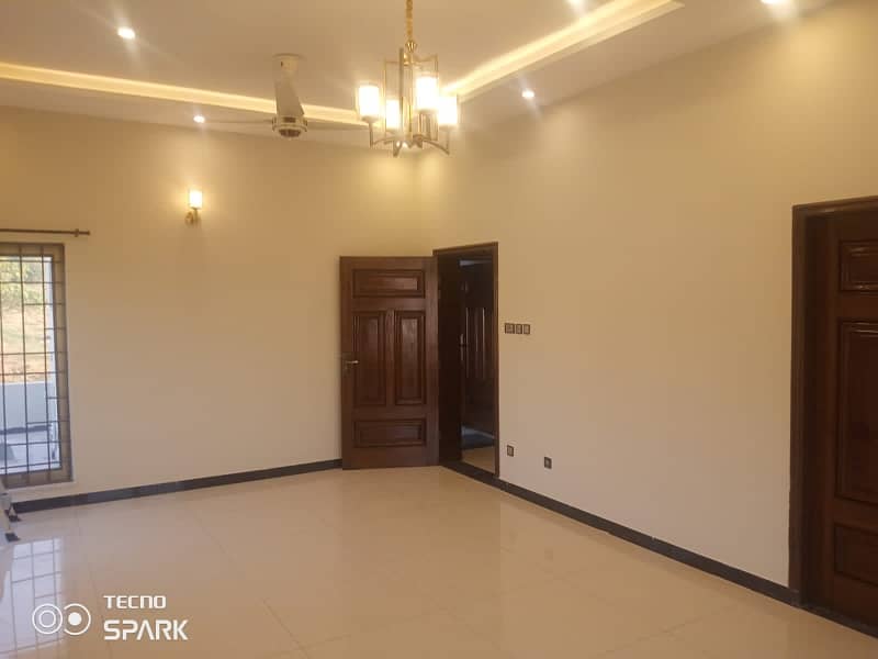 1 Kanal House (1 st Floor + Corner) 4 bedrooms available here for rent in DHA 5 Islamabad 12