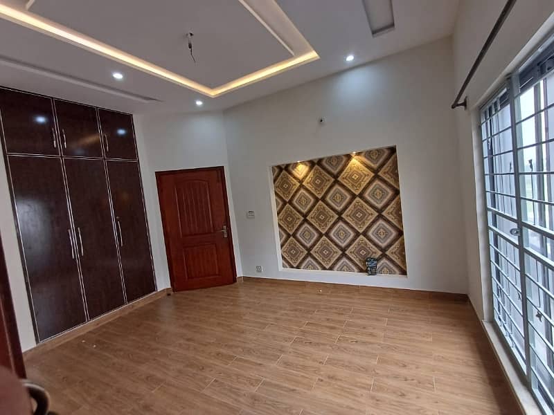 10 Marla Triple Storey Full House Available For Rent In Nasheman Iqbal Phase 2 8