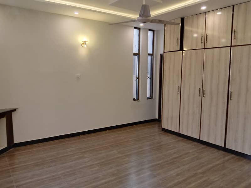 1 Kanal X Block Super Out House Prime Hot For Sale dha Phase3 7