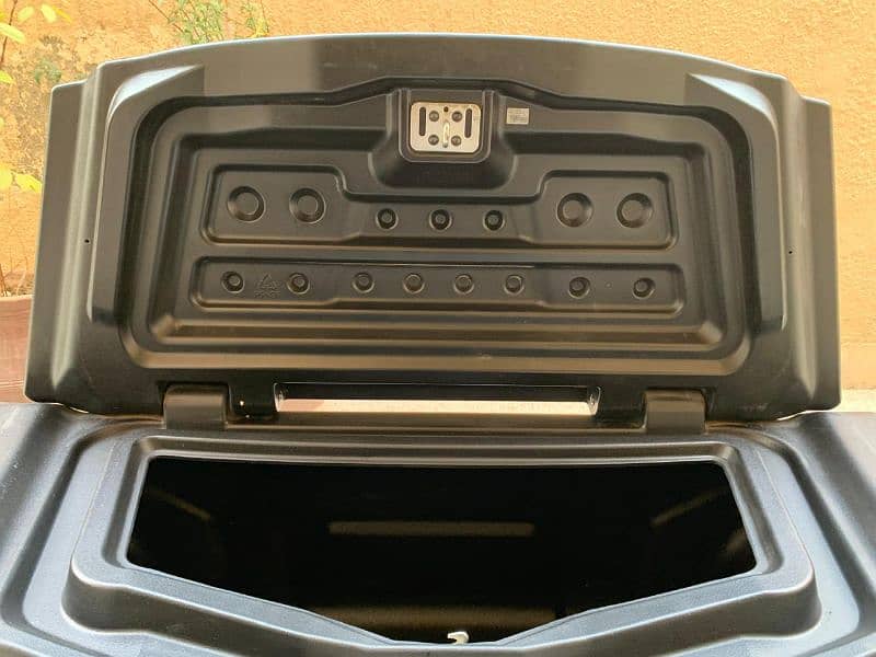 Toyota hilux carry box 2