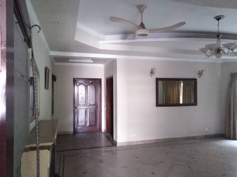 1Kanal Owner Build Beautiful House For Sale DHA Phase 2 16