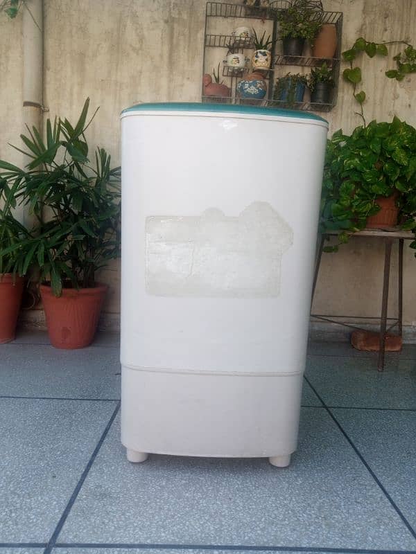 Haier washing machine (8kg) 2