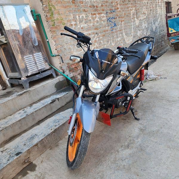 *Honda CB 150F | Model 2023 | Urgent Sale | Total Geniune*3 5