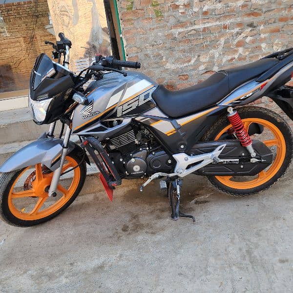 *Honda CB 150F | Model 2023 | Urgent Sale | Total Geniune*3 6