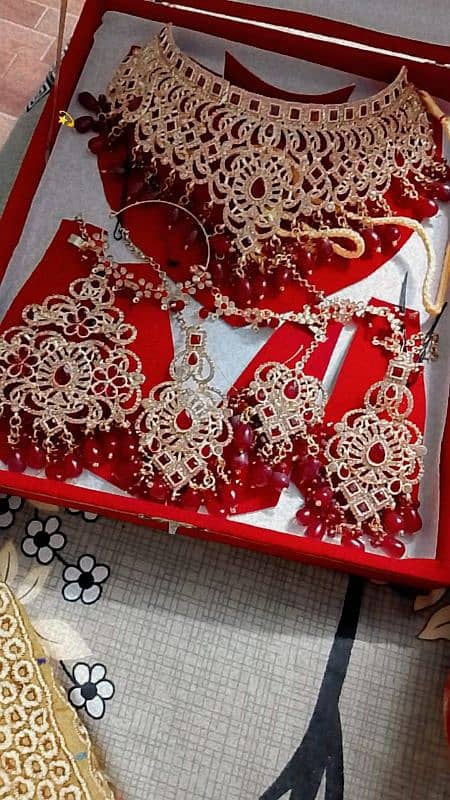 Indian bridal lehenga with jewellery 11