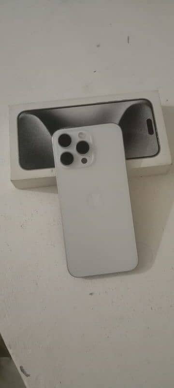 Iphone 15 pro max white titnium ( JV) 0