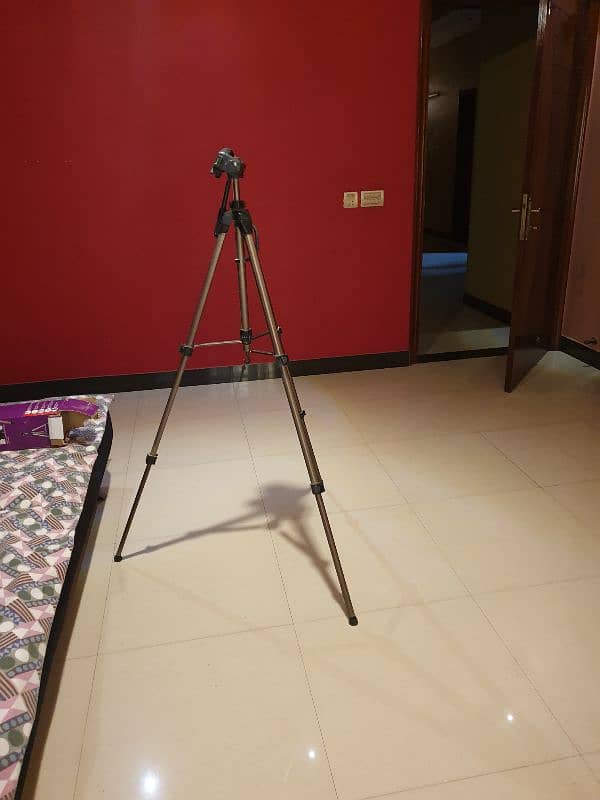 tripod stand full size 0